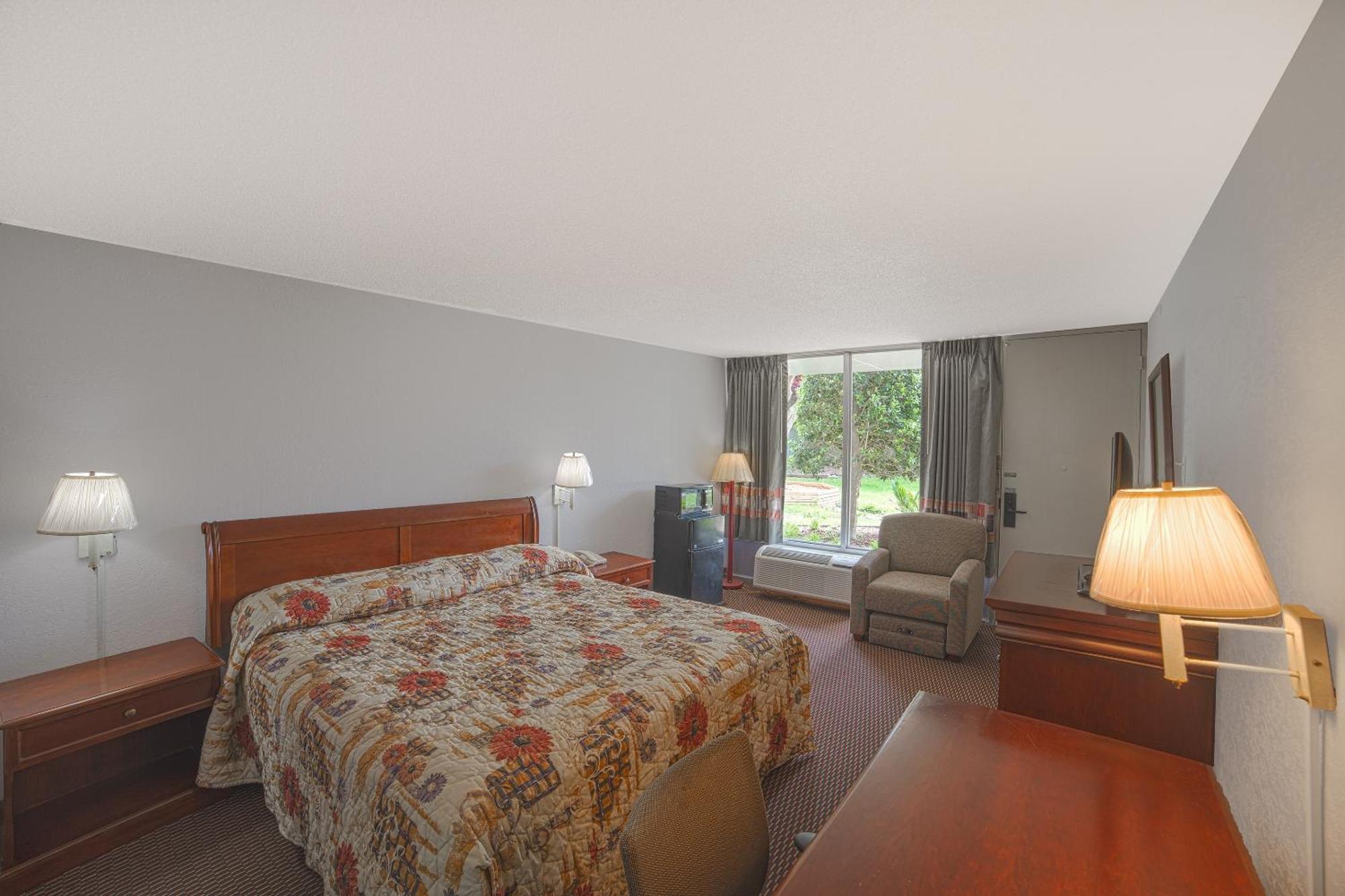 Masters Inn Selma Smithfield I-95 By Oyo Exteriör bild