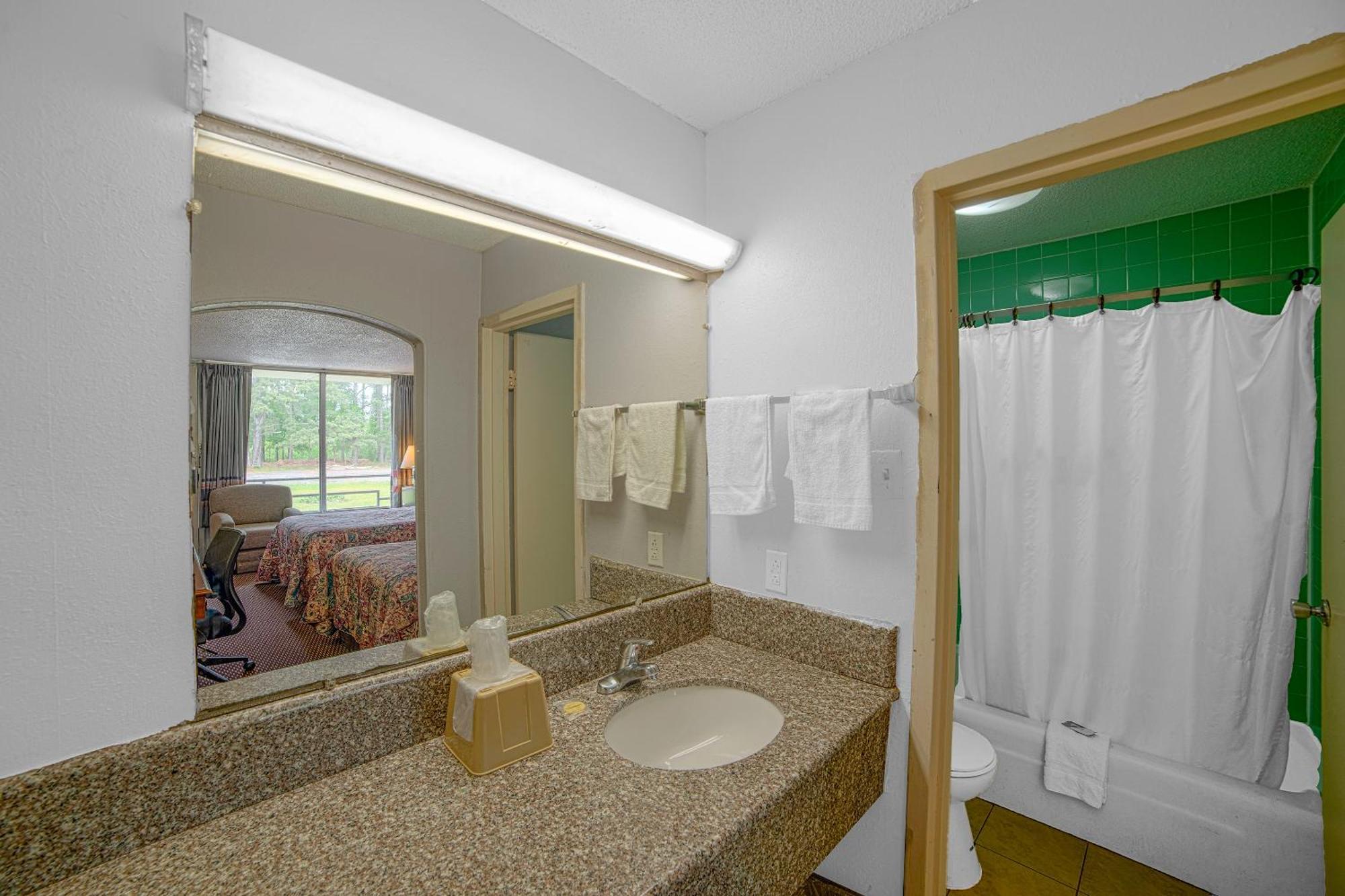 Masters Inn Selma Smithfield I-95 By Oyo Exteriör bild